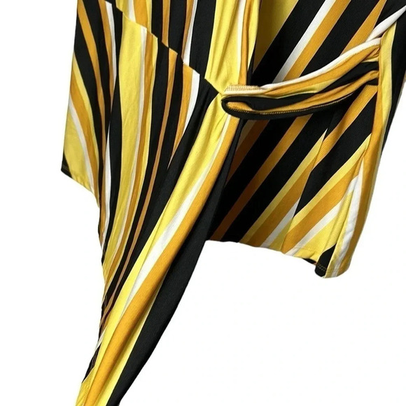 Semi wrap Blouse ,NWT, diagonal striped,flattering,bold,lagenlook ,office siren - Picture 3 of 9